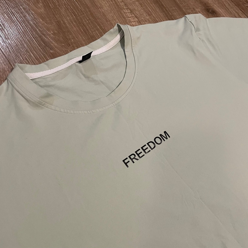 SHEIN Freedom Graphic Mens T-Shirt Size XL Sage Green Polyester Crew Neck Tee